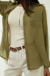 Camisa Kahki com mangas compridas e um bolso no peito