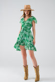 vestido curto verde com estampado de flores boho e costas abertas