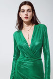 Vestido de festa com decote em plunge em verde metalizado