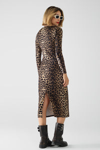 Vestido em spandex com estampado de leopardo e pormenor de pregas na cintura