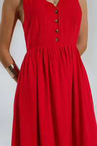 Vestido vermelho com pormenor de botões